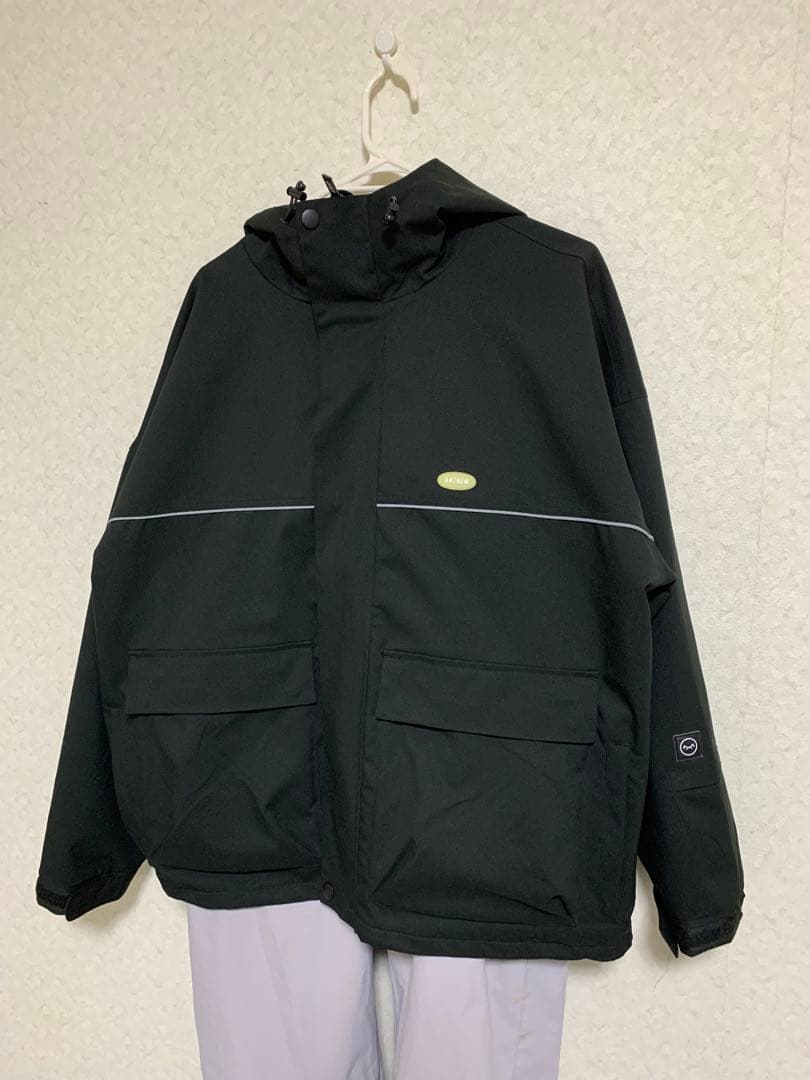 アンセム　スノーボードウェア